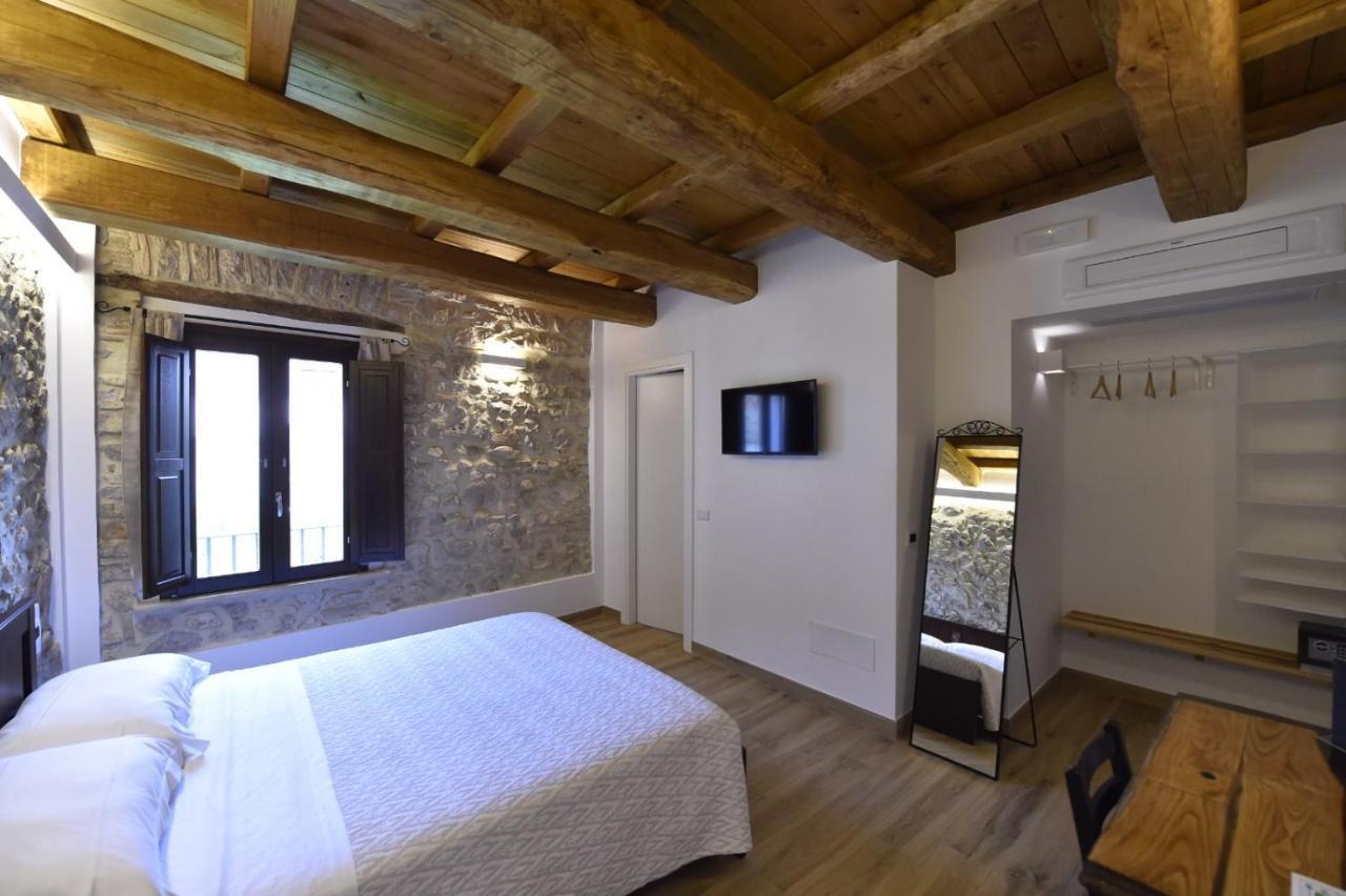 Le Benedettine Affittacamere Relais Fondi Εξωτερικό φωτογραφία